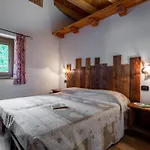 Le Vieux Noyer - Al Villaggio Di Rumiod Aparthotel Saint-Pierre