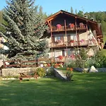 Le Vieux Noyer - Al Villaggio Di Rumiod 3*