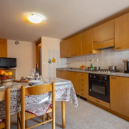 Apartmanhotel Le Vieux Noyer - Al Villaggio Di Rumiod Saint-Pierre
