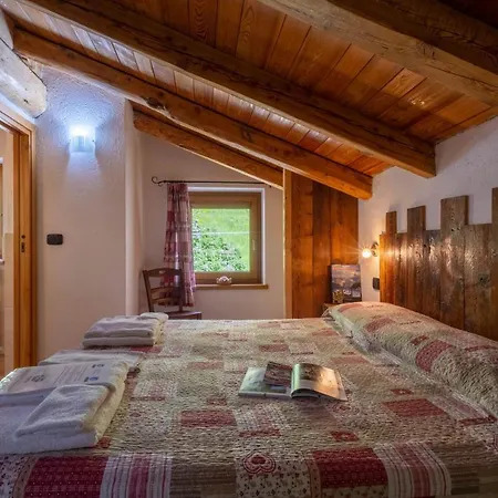 Le Vieux Noyer - Al Villaggio Di Rumiod Aparthotel