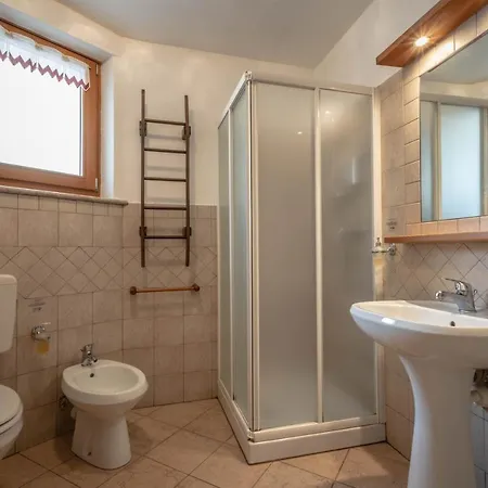 Apartmanhotel Le Vieux Noyer - Al Villaggio Di Rumiod