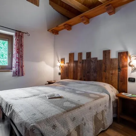 Le Vieux Noyer - Al Villaggio Di Rumiod 아파트호텔 셍피에르