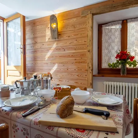 Apartmanhotel Le Vieux Noyer - Al Villaggio Di Rumiod Saint-Pierre