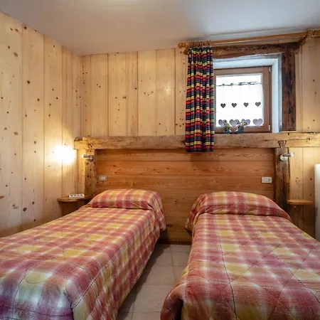 Apartmanhotel Le Vieux Noyer - Al Villaggio Di Rumiod 3*