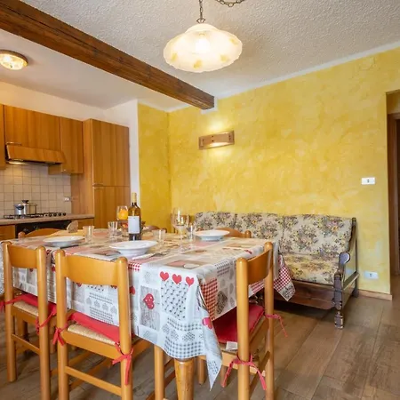 Aparthotel Le Vieux Noyer - Al Villaggio Di Rumiod