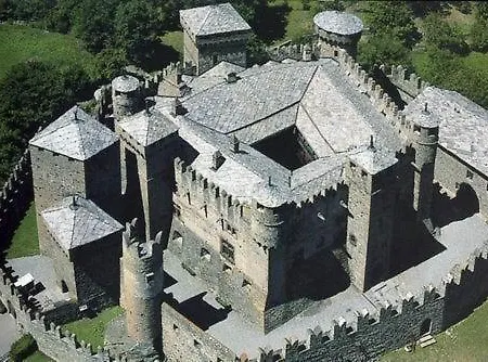 Aparthotel Le Vieux Noyer - Al Villaggio Di Rumiod Saint-Pierre