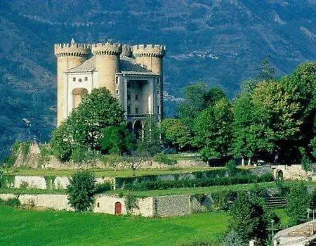 Aparthotel Le Vieux Noyer - Al Villaggio Di Rumiod Saint-Pierre