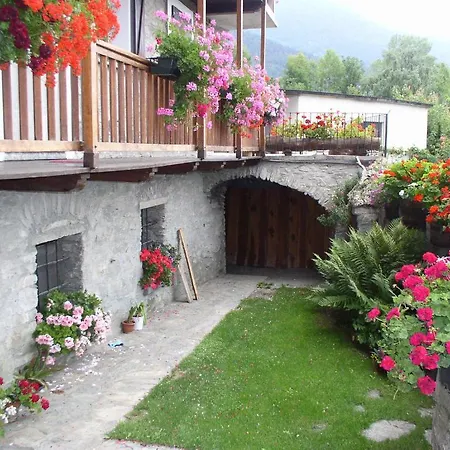 Aparthotel Le Vieux Noyer - Al Villaggio Di Rumiod