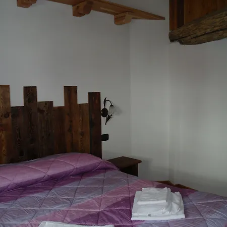 Le Vieux Noyer - Al Villaggio Di Rumiod 3*