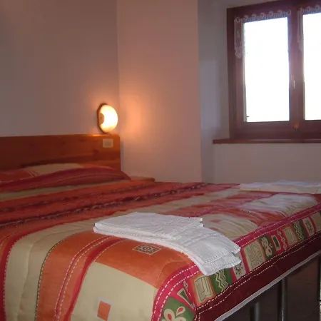 Le Vieux Noyer - Al Villaggio Di Rumiod Aparthotel 3*