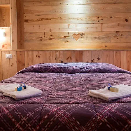 Le Vieux Noyer - Al Villaggio Di Rumiod Apartmanhotel Saint-Pierre