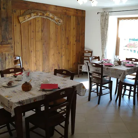 Le Vieux Noyer - Al Villaggio Di Rumiod 셍피에르