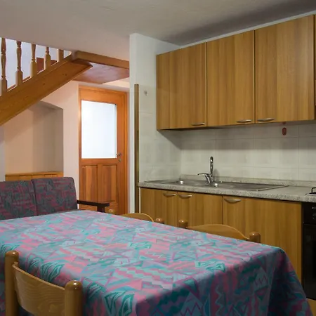 Le Vieux Noyer - Al Villaggio Di Rumiod Aparthotel Saint-Pierre