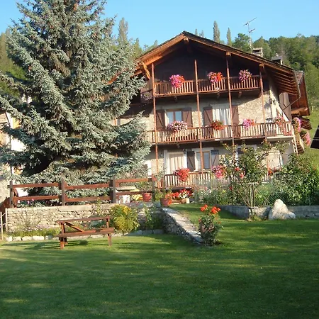 Le Vieux Noyer - Al Villaggio Di Rumiod 3*