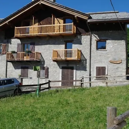 Le Vieux Noyer - Al Villaggio Di Rumiod