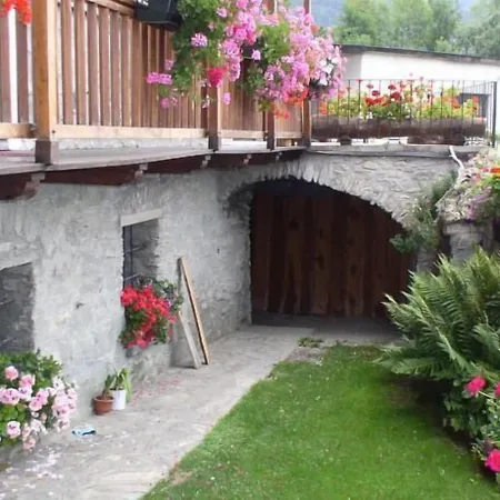 Le Vieux Noyer - Al Villaggio Di Rumiod