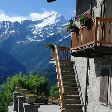 Le Vieux Noyer - Al Villaggio Di Rumiod Apartmanhotel Saint-Pierre