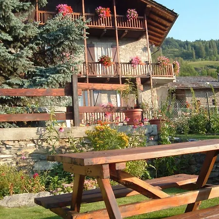 Le Vieux Noyer - Al Villaggio Di Rumiod Saint-Pierre