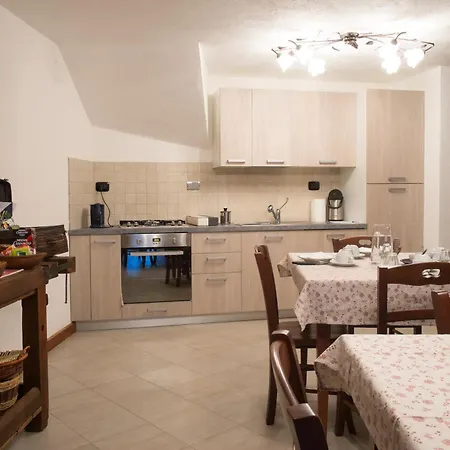 Le Vieux Noyer - Al Villaggio Di Rumiod 3*